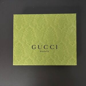Gucci Beauty Embossed Green Box. 💯 Authentic. With Removable Insert